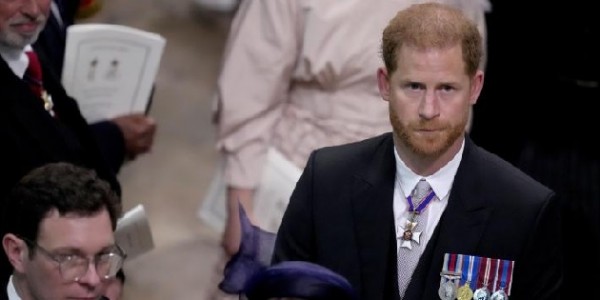 Mantan Staf Kerajaan Klaim Harry Bakal Menyesal Jika tak Muncul di Penobatan