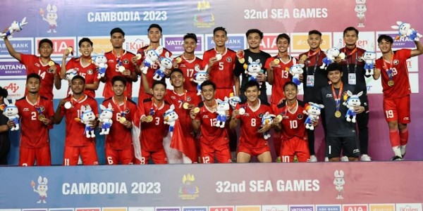 Penantian 32 Tahun, LaNyalla Bangga Timnas Sepak Bola Indonesia Raih Emas di Ajang SEA Games 2023