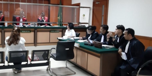 Sidang Lanjutan Natalia Rusli, Verawati dan Suaminya Sempat Bersitegang