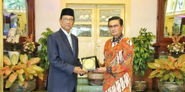 Bertemu Sri Sultan Hamengkubuwono X, Fadel Muhammad : Jaga Stabilitas Politik di Tahun Politik