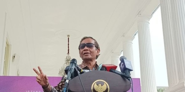 Bocorkan Rahasia Negara, Menko Mahfud Minta Polisi Selidiki Info A1 Denny Indrayana
