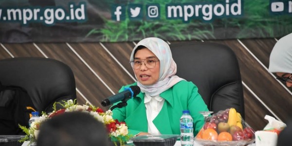 Bertemu Petani Cianjur, Neng Eem: Regenerasi Petani Harus Terjaga Agar Terhindar Dari Krisis Pangan