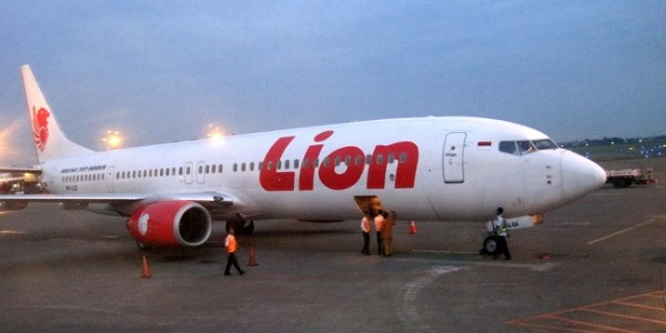 Lion Air Group Jelaskan Alasan Larangan Merokok di Pesawat