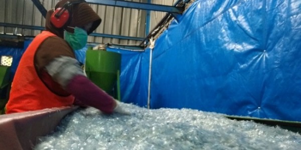 Jangan Hanya Klaim, Industri AMDK Harus Buktikan Pakai Plastik Daur Ulang