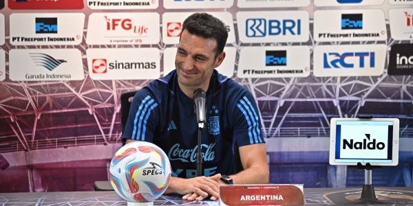 Lionel Scaloni Puji Stadion Utama GBK dan Skuat Timnas Indonesia