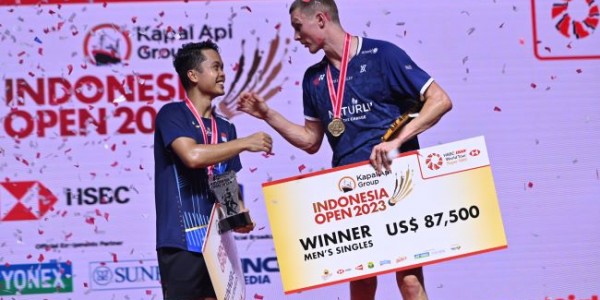 FOTO: Parade Para Juara Kapal Api Group Indonesia Open 2023