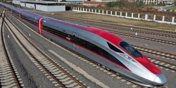 Wacana Menteri Luhut Gandeng Cina untuk Kereta Cepat Jakarta-Surabaya Dinilai Merugikan