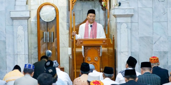 Khotib Sholat Idul Adha di Masjid Tanah Abang, HNW Ajak Umat Lanjutkan Spirit Idul Adha  Hadirkan Toleransi