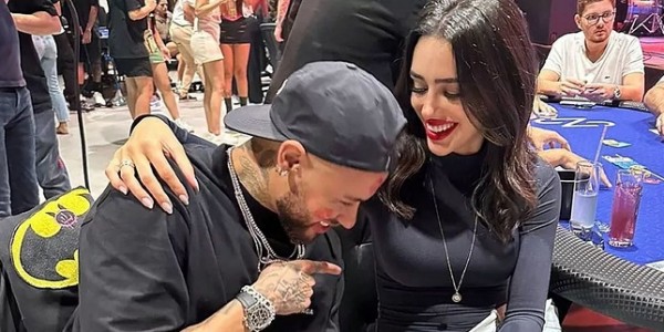 Waduh... Neymar Dikritik Adik Kekasihnya