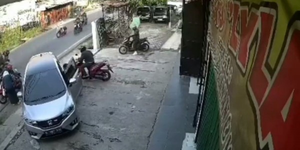 Pencurian Bermodus Kempis Ban di Pamulang, Polisi Buru Pelakunya