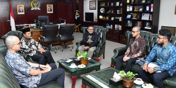 HNW Ajak Mahasiswa Indonesia Di Luar Negeri Lanjutkan Peran Pahlawan Bangsa Yg Dulu Juga Kuliah di LN