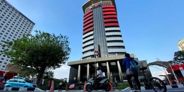 KPK Geledah Kantor Bupati Muna dan Rumah Ketua DPC Gerindra