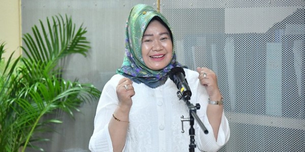Kunjungan Mahasiswa UIN Syarif Hidayatullah, Siti Fauziah: Perpustakaan MPR Telah Melakukan Digitalisasi