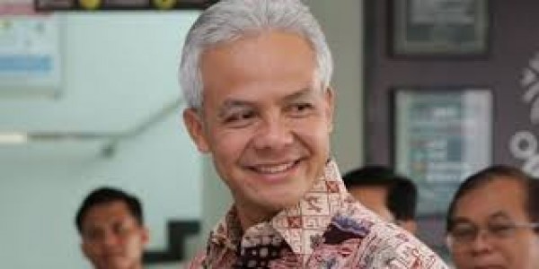 Ganjar Pranowo Sukses Buat Penduduk Miskin di Jateng Turun 66,73 Ribu Jiwa