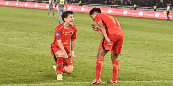 Diwarnai Kartu Merah, Persija Menang Tipis atas Persebaya