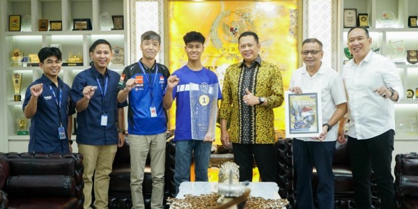 Bamsoet Berikan Uang Pembinaan Rp 100 juta pada Pembalap Muda Aldi Satya Mahendra