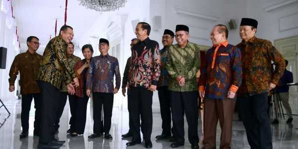 Jokowi Terima Pimpinan MPR di Istana Merdeka