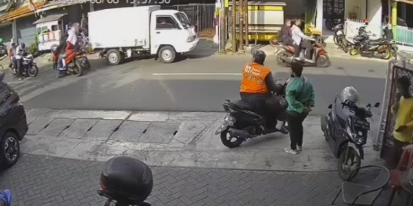Polisi Buru Pelaku Penyiraman Air Keras ke Pelajar di Pisangan