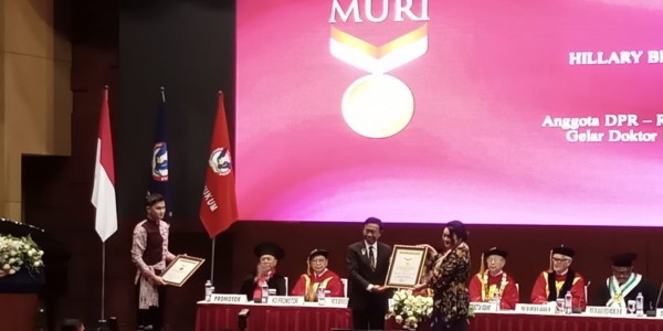 Jadi Anggota DPR Perempuan Bergelar Doktor Hukum Termuda, Hillary Lasut Raih Rekor MURI