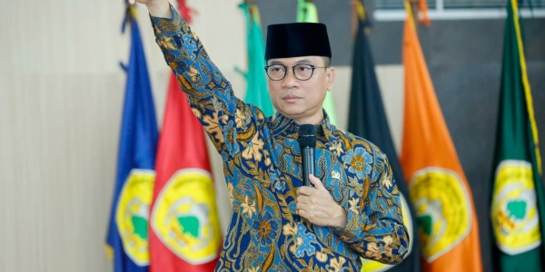 Yandri Susanto: Mahasiswa Harus Melakukan Pengabdian pada Masyarakat