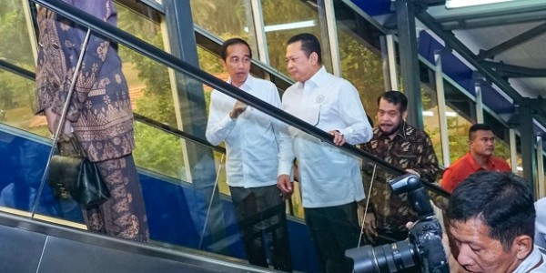Dampingi Presiden Jokowi Resmikan LRT Jabodetabek, Ketua MPR RI Dorong Percepatan Transportasi Umum yang Murah dan Aman