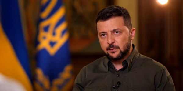 Analis CIA Ini Sebut Zelensky akan Dikudeta oleh Militer Ukraina
