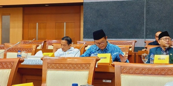 Raker dengan Mensos, HNW Perjuangkan Kesejahteraan Pendamping PKH dan Anak-Anak Yatim/Piatu pada Menteri Sosial
