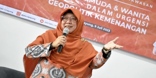 Ketua DPP PKS: Tidak Bijak APBN Jadi Jaminan Proyek Kereta Cepat