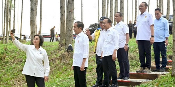 Menkeu Dampingi Presiden Tinjau Infrastruktur IKN