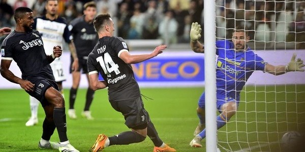 Kalahkan Lecce, Posisi Juventus Melonjak ke Papan Atas 