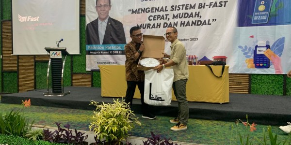Sosialisasi BI-Fast, Masinton Dorong Masyarakat Gunakan Layanan Pembayaran Cepat, Mudah, Murah, dan Andal