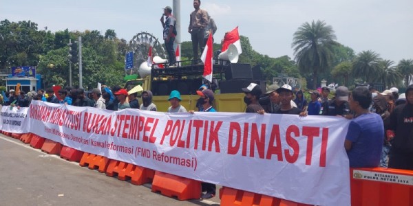Gelar Aksi Pasca Putusan MK, FMD Reformasi: Nasib Rakyat Dipermainkan Demi Nafsu Kekuasaan