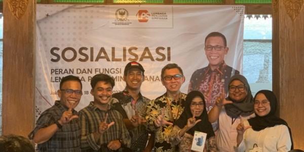 Dijamin LPS, Masinton: Jangan Ragu Menabung di Bank