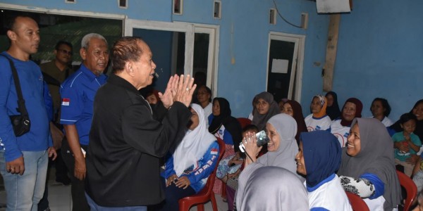 Tak Peduli Medan Berat, Syarief Hasan Blusukan Kunjungi Masyarakat Bogor