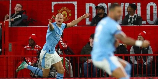 Manchester City Permalukan Manchester United 3-0 di Kandangnya Sendiri
