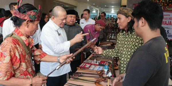 Buka Pameran Tosan Aji, Ketua DPD RI: Keris adalah Jati Diri Bangsa