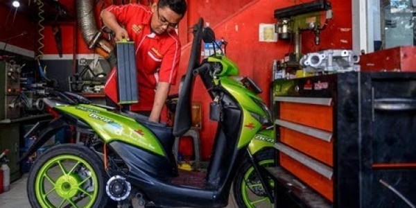 Kritik Subsidi Motor Listrik Jadi Rp10 Juta, Ekonom: Kualitas Transportasi Publik yang Perlu Ditingkatkan