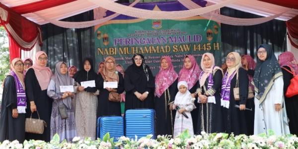 Warga Desa Sindangmulya Dapatkan Umrah Gratis