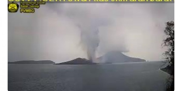 Anak Krakatau Kembali Erupsi, Nelayan Diminta Jaga Jarak 5 Km