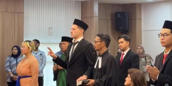 Justin Hubner Resmi Jadi WNI, Siap Bela Timnas Indonesia