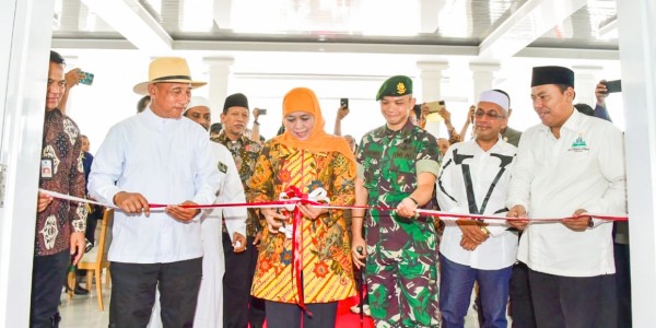 Gubernur Khofifah Resmikan Gedung P4S Taruna Bhumi dan Bantuan 20.000 wp PLTS Atap di Jember