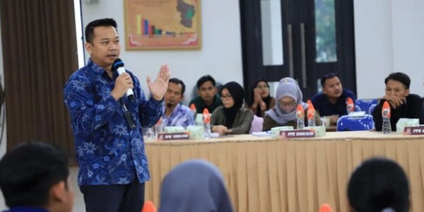 Kolaborasi dengan KPU, Diskominfosantik Kabupaten Bekasi Berikan Materi Pengelolaan Media Sosial untuk PPK