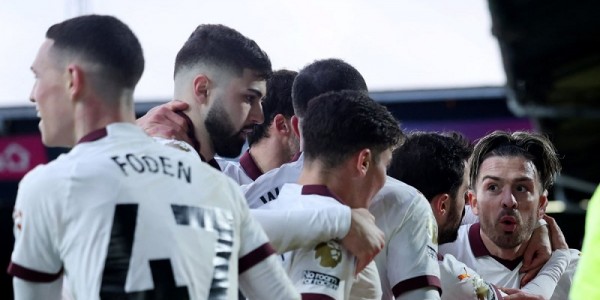 Manchester City Tundukkan Tuan Rumah Luton Town 2-1