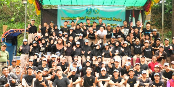 Bakesbangpol Bersama Komisi A DPRD Propinsi Jatim Gelar Sosialisasi Peningkatan Peran Generasi Muda Sebagai Pelopor Perdamaian Dalam Upaya Pencegahan Intoleransi dan Radikalisme