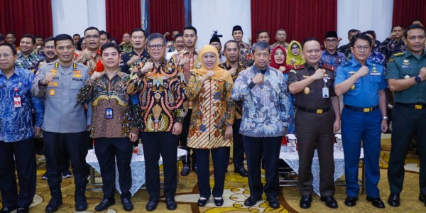 Serahkan DIPA & TKD TA. 2024, Gubernur Khofifah: Setiap Rupiah Anggaran Harus Tepat Sasaran