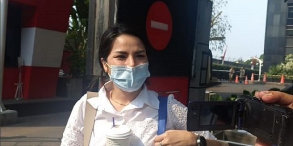 Windy Idol Dihadirkan dalam Sidang Dugaan Suap Sekretaris MA Nonaktif