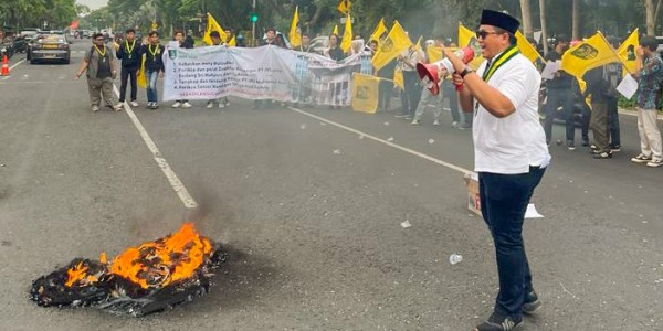 SEMMI Jatim Gelar Aksi Tuntut Bebaskan Pelapor Korupsi di BUMN PT. Inka