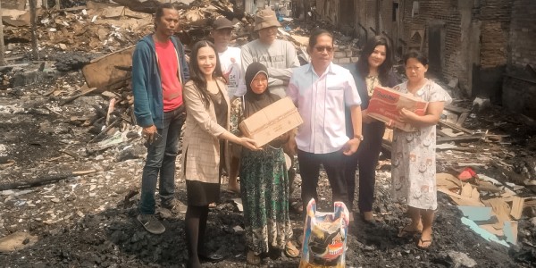 Vasa Hotel Surabaya dan AWS Salurkan Bantuan bagi Korban Kebakaran di Jepara