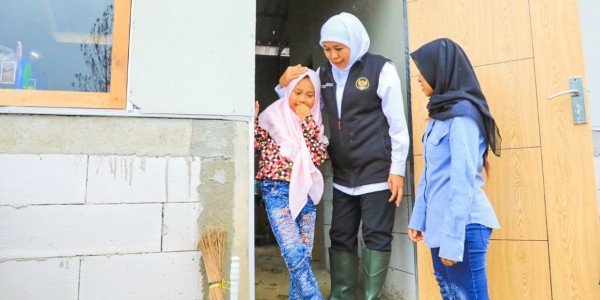 Gubernur Khofifah Resmikan 56 Huntara Relokasi Dampak Tanah Gerak di KIP Ponorogo