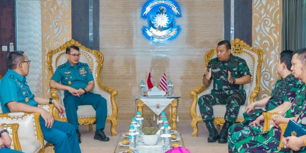 Laksanakan Reviu LK TNI AL Semester II, Wadan Kodiklatal Terima Courtesy Call Irjenal